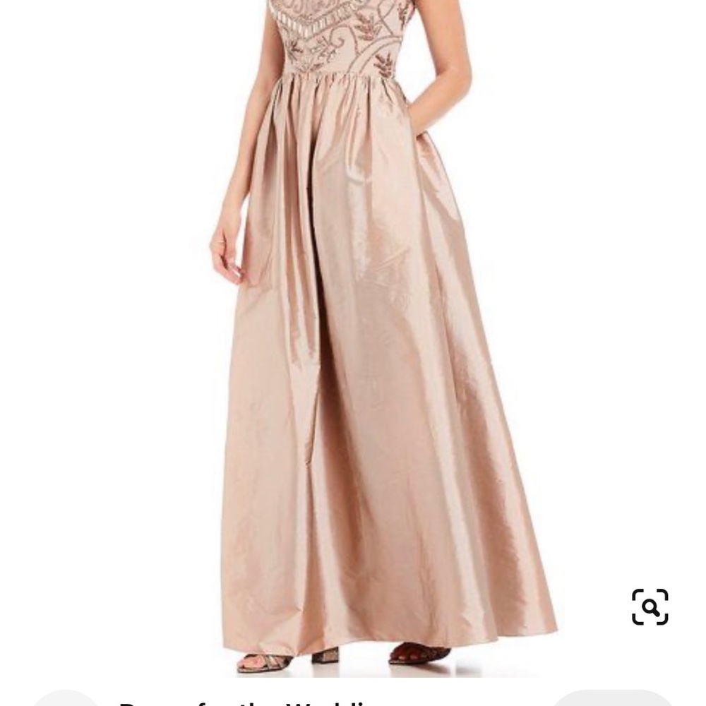 Adrianna Papell Gown - Picture 5 of 8